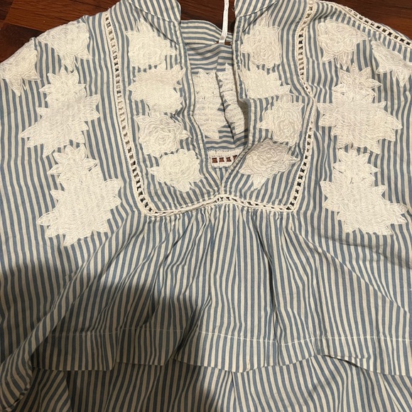 Tops - Chambray striped crop top